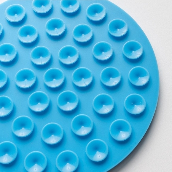 6 inch grey dog licking training feeding mat NWT - Picture 2 of 5